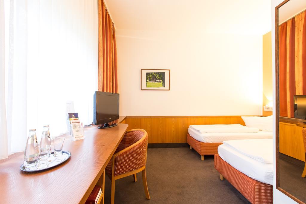 Hotel Christophorus Берлин Екстериор снимка